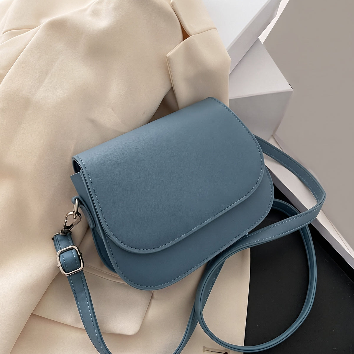 Women's Vintage Saddle Shoulder Bag, Light Blue Solid Color Small Messenger Handbag with Removable Strap